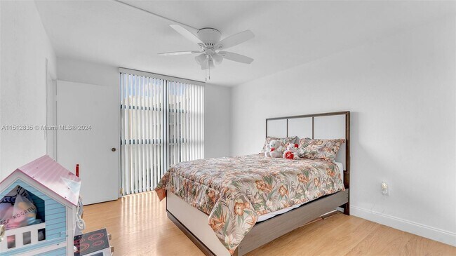 Foto del edificio - 11750 SW 18th St