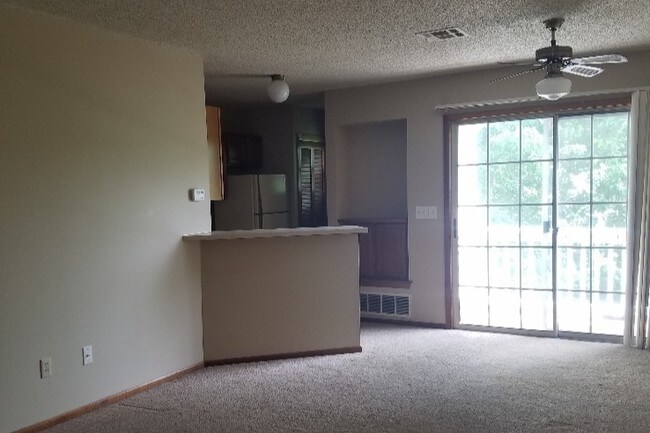 Foto del edificio - 4800 W 13th St N