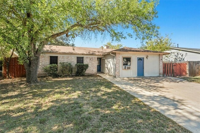 Building Photo - 609 Riverwood Dr