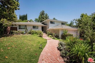 Building Photo - 4415 Conchita Way