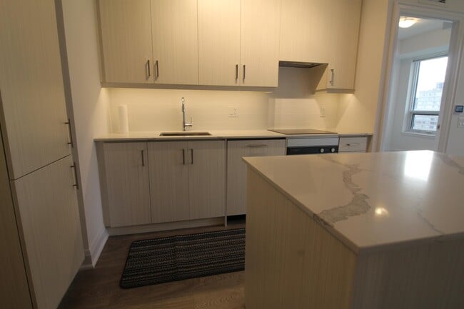 Building Photo - 36-2036 Elm Dr