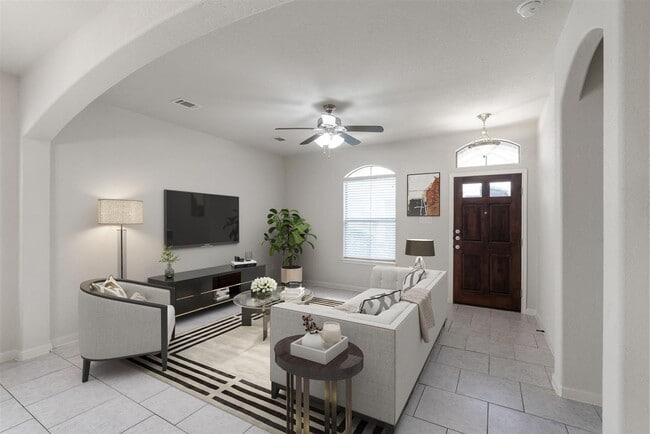 Building Photo - Modern single-story condo - Available now!