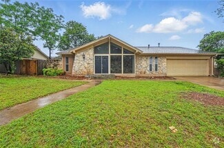 Building Photo - 1425 Wreyhill Dr