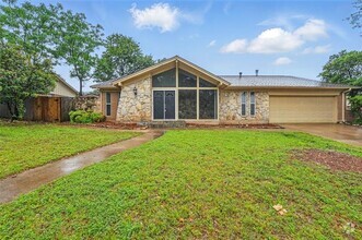 Building Photo - 1425 Wreyhill Dr