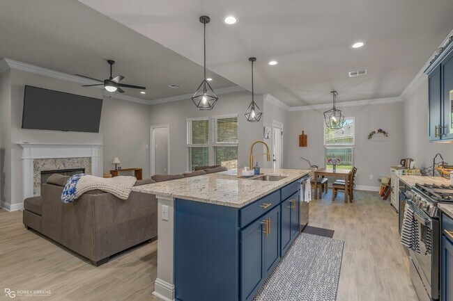 Foto del edificio - Beautiful 3 bedroom/2 bathroom in Willow Heights