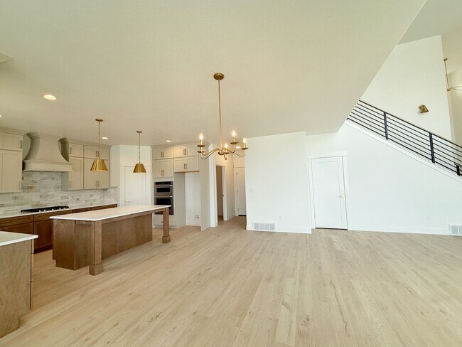 Building Photo - Beautiful 6Bd Home in Gardner Point Lehi Community!