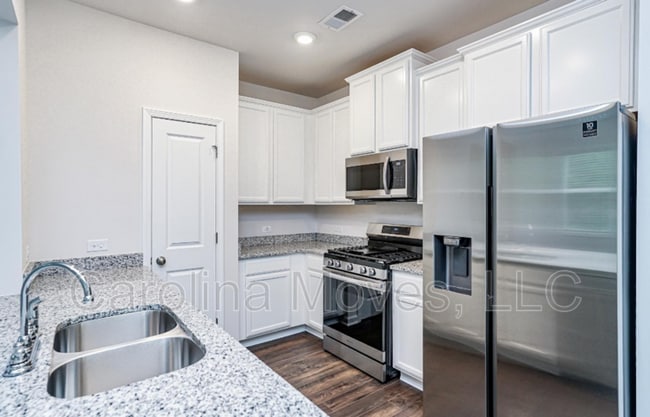 Building Photo - 179 Clingstone Trl