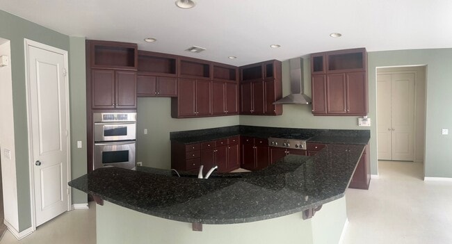 Building Photo - Beautiful 3 Bedroom / 2.5 Bathroom Perris Home with a Dream Kitchen