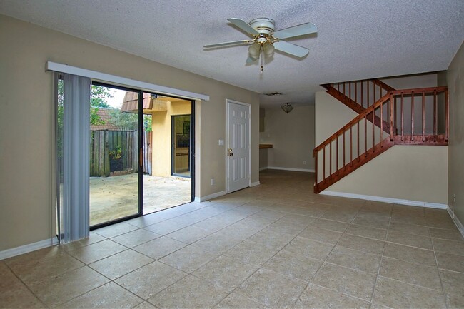 Foto del edificio - Middlebrook Pines Townhome