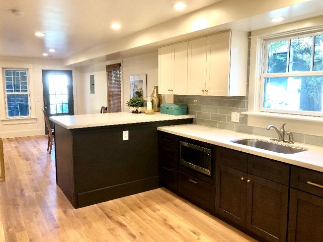 Building Photo - 1010 Santa Ynez Way