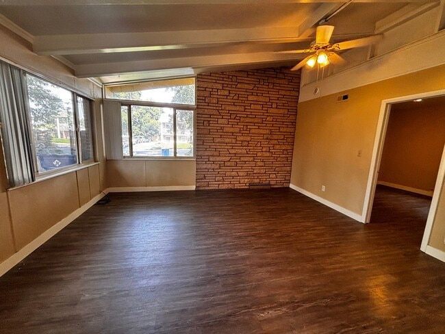 Building Photo - Mid-Century Home in the Heart of Broomfield