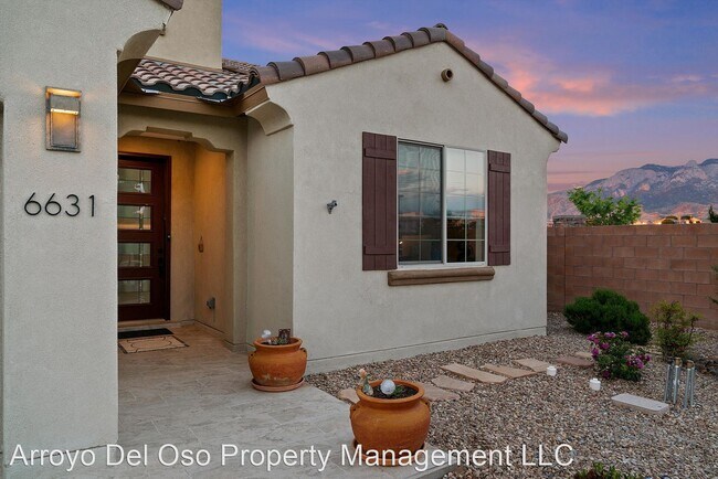 Foto del edificio - 4 br, 4 bath House - 6631 Yawkey Way NE