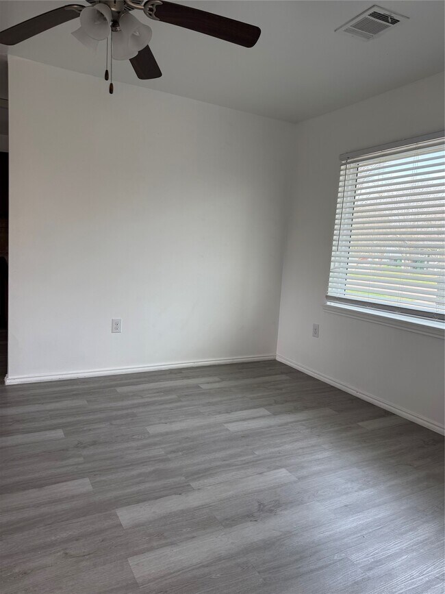 Foto del edificio - 738 Arvana St