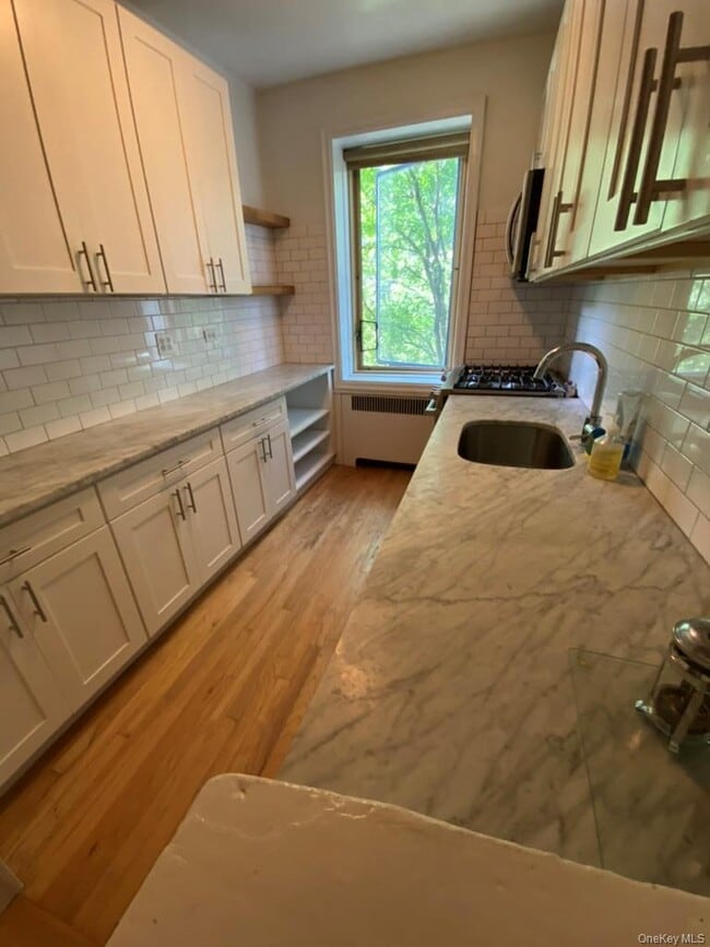 Building Photo - 57 Park Terrace W