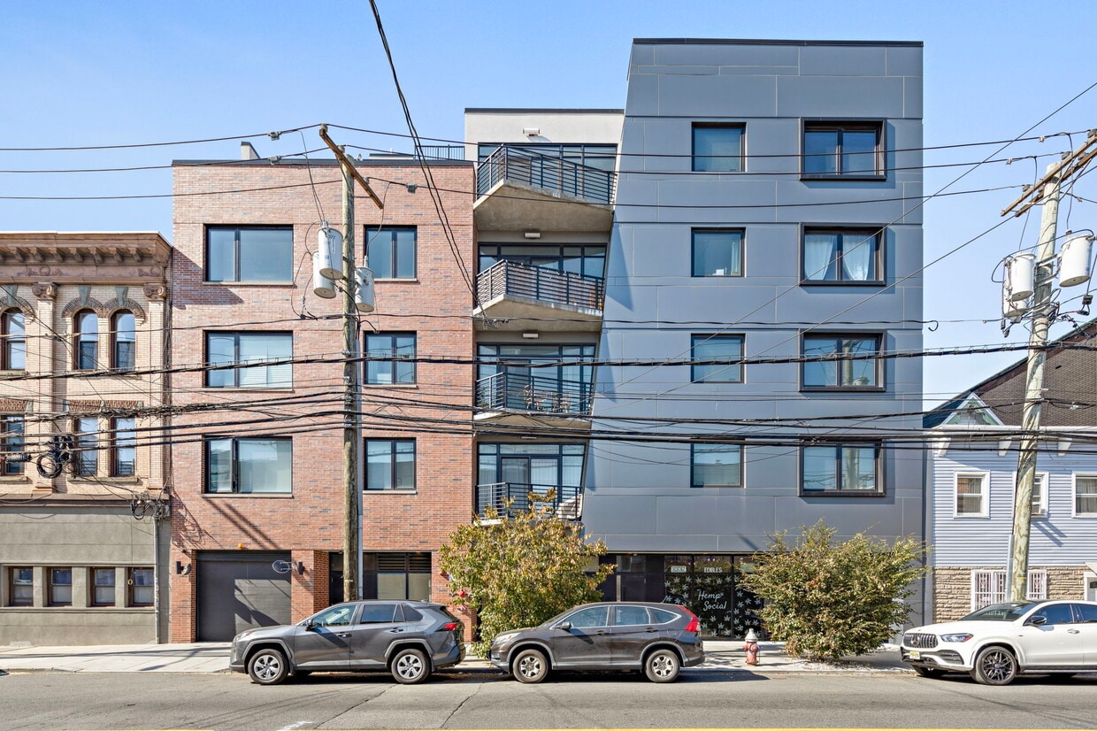 Foto principal - 391 Palisade Ave