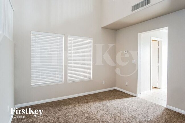 Foto del edificio - 9518 Summer Furnace St