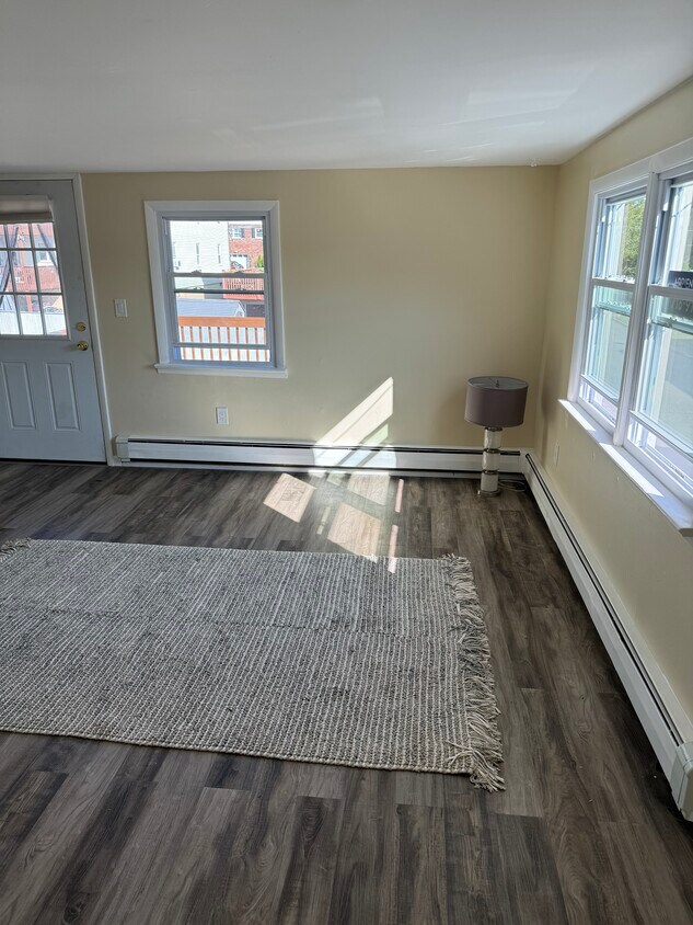 Primary Photo - 141 Jackson Ave