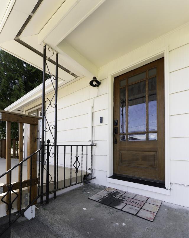 Building Photo - 3 bedroom in Seattle WA 98178