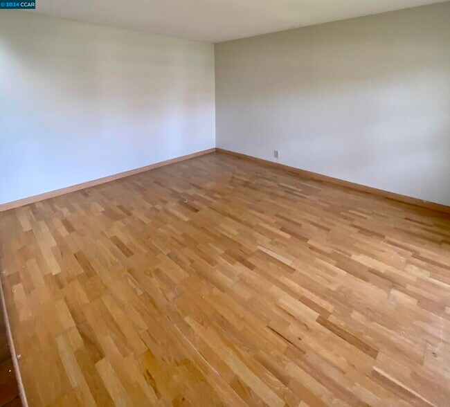 Foto del edificio - 1218 Summit View Dr