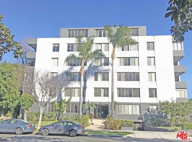 Foto del edificio - 468 S Roxbury Dr
