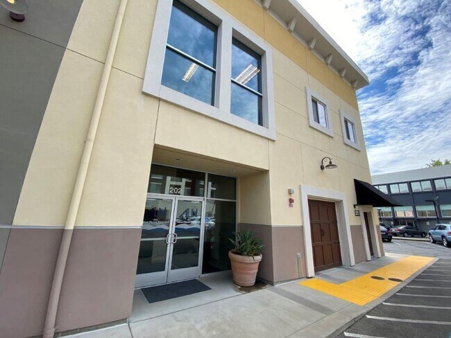 Foto del edificio - 1321 Butte St