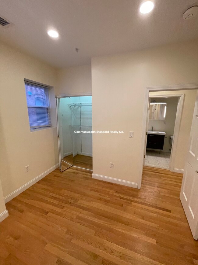 Building Photo - 1801 Beacon St