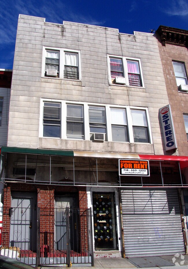 Building Photo - 994 4th Ave