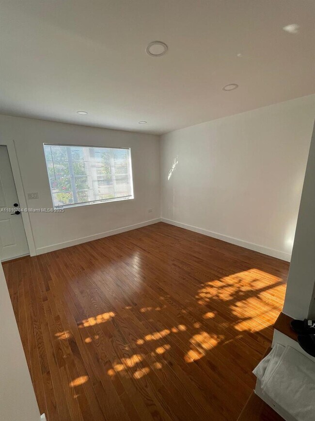 Foto del edificio - 660 86th St