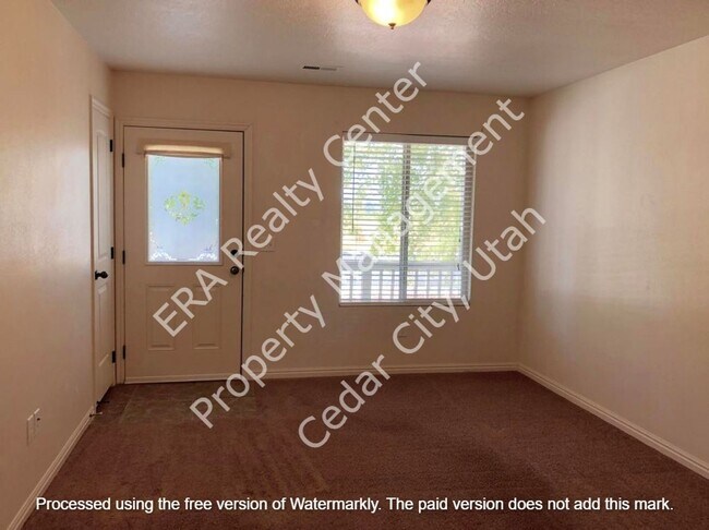 Foto del edificio - 2 Bedroom 1 bath Twin Home in a Great Area