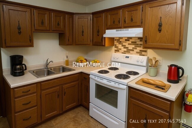 Building Photo - 14 Rancourt Ave