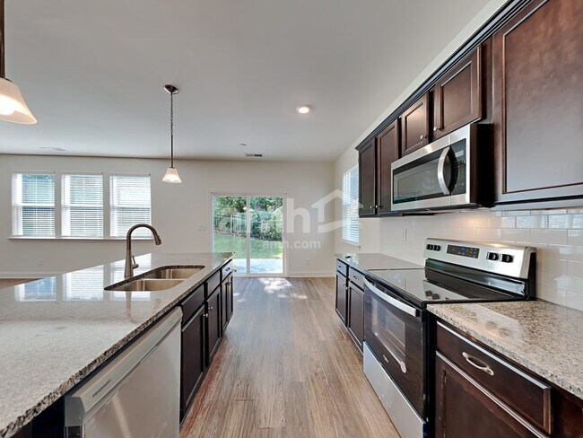 Foto del edificio - 1200 Ashlyn Ct