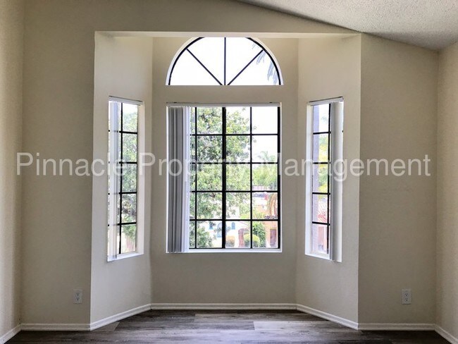 Foto del edificio - 2165 Cedar Ave
