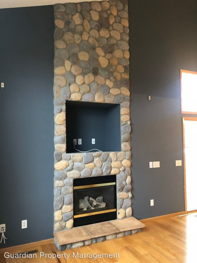 Foto del edificio - 2 br, 2.5 bath House - 6904 Meadow Grass Lane