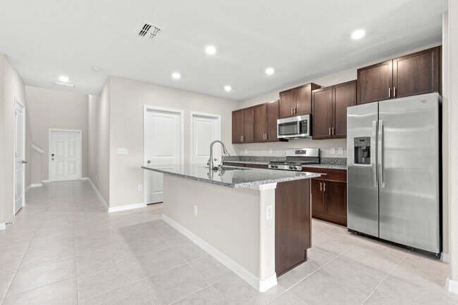 Building Photo - LIKE NEW Home for Rent in Lynwood!