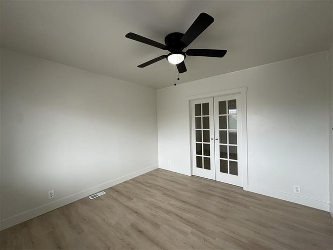 Building Photo - 1340 S 200 E