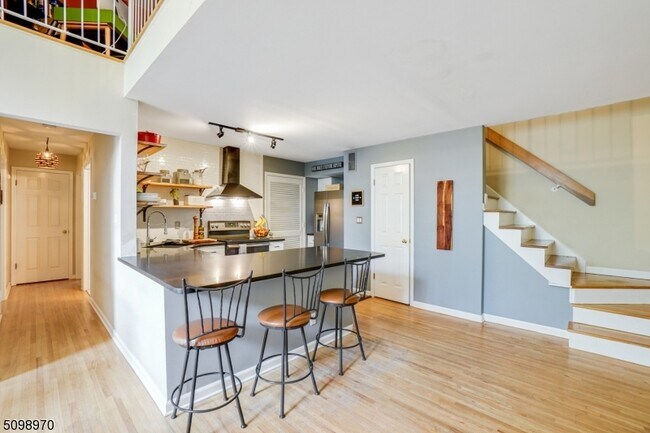 Building Photo - 4 Leva Dr
