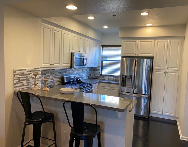 Kitchen - 5439 Strand