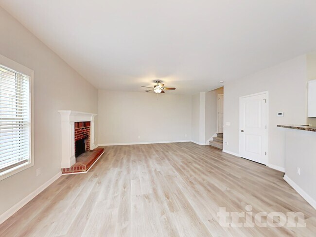 Foto del edificio - 122 Carriage Lake Dr