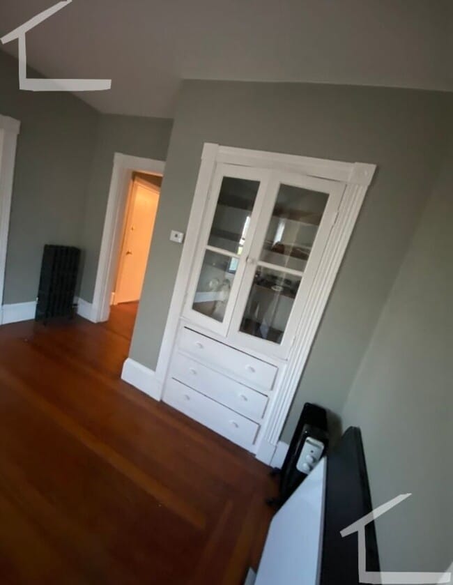 Building Photo - Good value three bedroom in Brighton