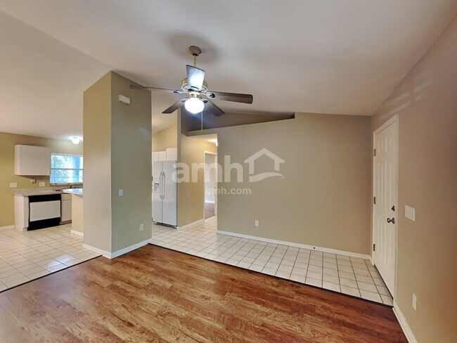 Foto del edificio - 919 Park Valley Cir