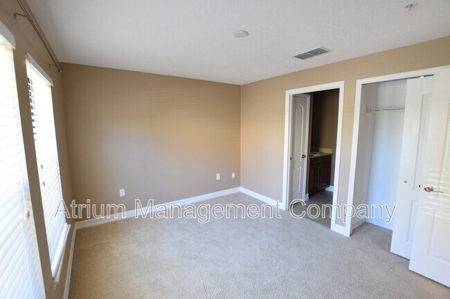 Building Photo - 4401 Messina Dr