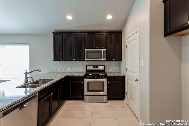 Building Photo - 8010 Lovela Bend