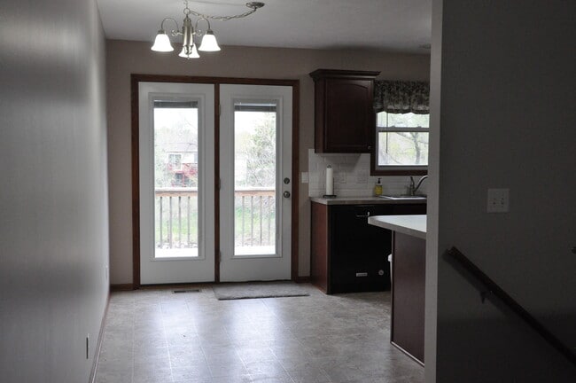Kitchen - 2041 Colorado Dr