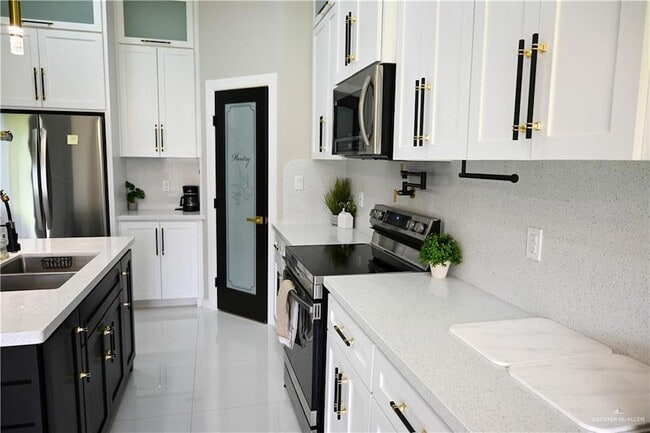 Building Photo - 6008 N Pedaso del Sol St