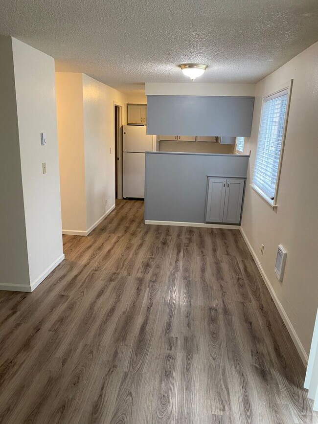 Foto del edificio - (905) Draper Arms Apartments - 2 Bedroom / 1 Bathroom (UPDATED)