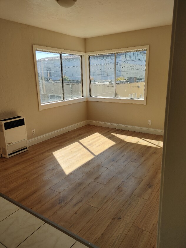 Living area - 160 9th St