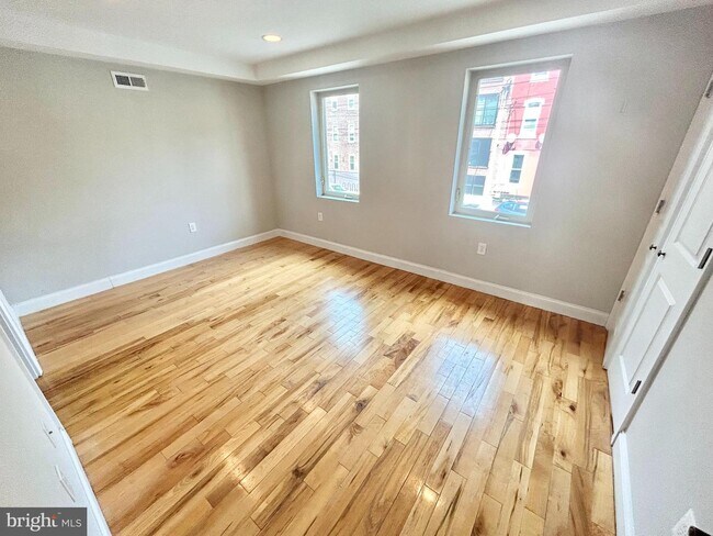 Building Photo - 426b N 40th St