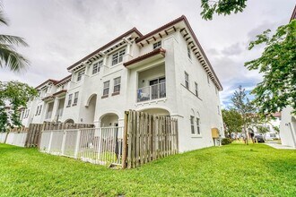 Building Photo - 8850 NW 97th Ave