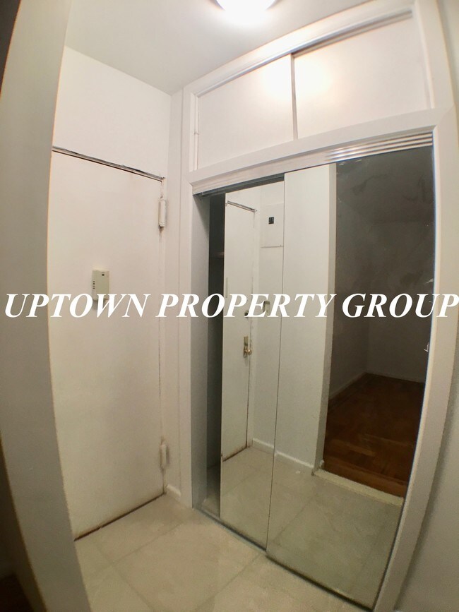 Building Photo - 560 W 170th St