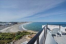 Foto del edificio - 62 Oceanside Dr